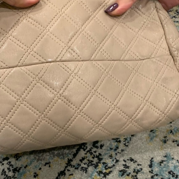Authentic Marc Jacobs beige tufted purse - Picture 7 of 8